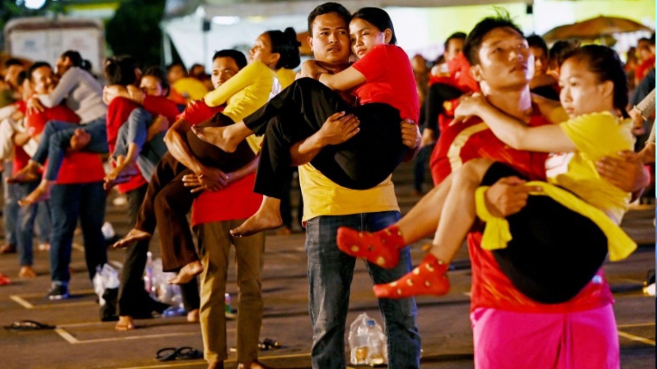 Cambodia earns new world record for largest 'Bridal Carry'